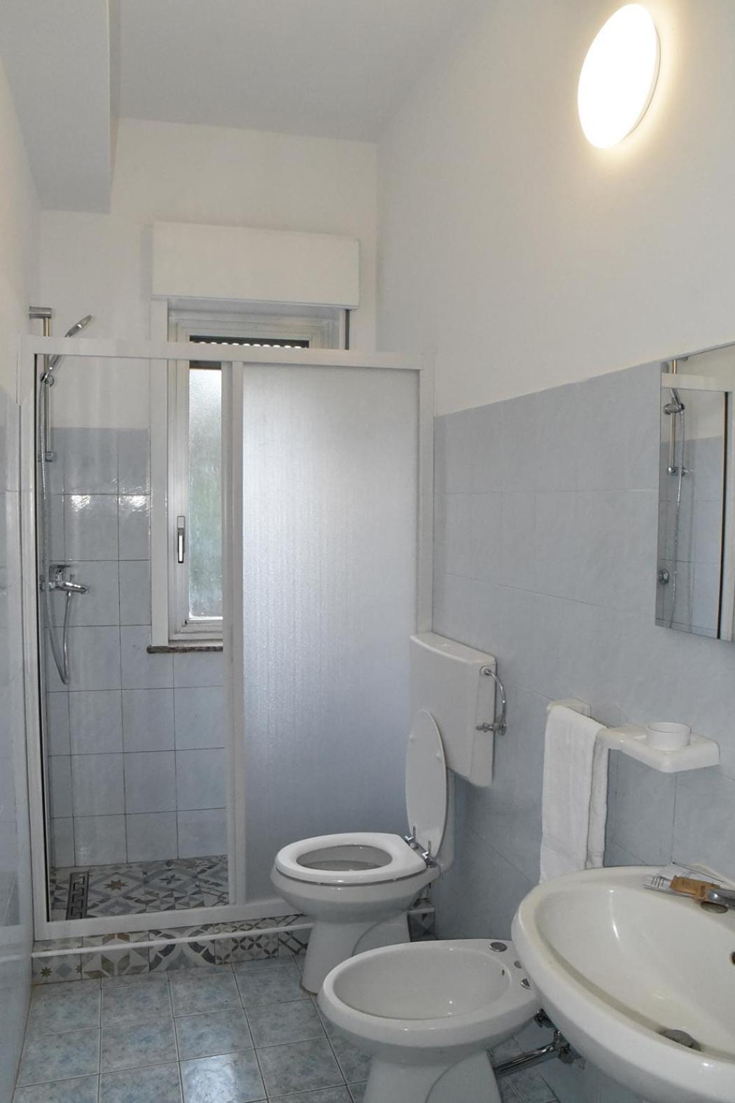 Appartamenti La Baia Del Rais Falcone Szoba fotó