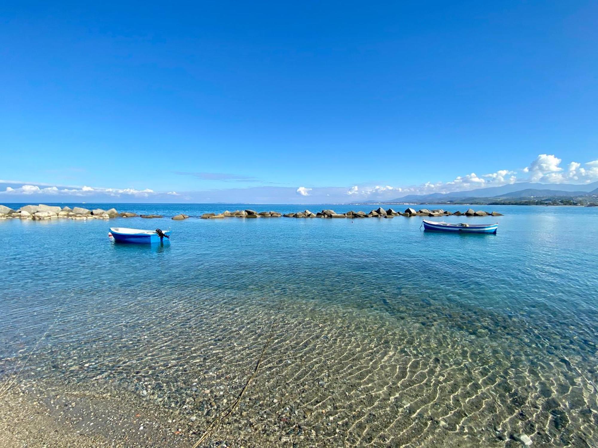 Appartamenti La Baia Del Rais Falcone Szoba fotó
